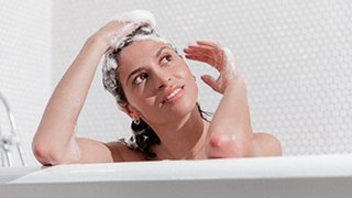 Q And A Everything You Need To Know About Fusio Scrub 1 Article Kérastase