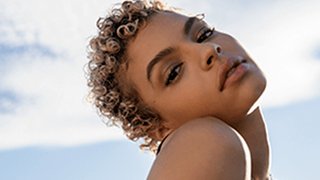 como descolorar o cabelo encaracolado sem danificar