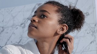 creme definidor de caracóis para tratar cabelo encrespado