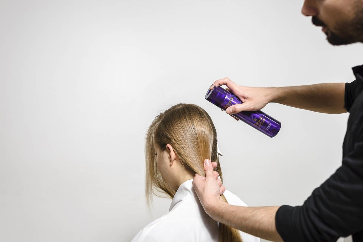 Passo 4 do Tutorial Braided Buns Kérastase