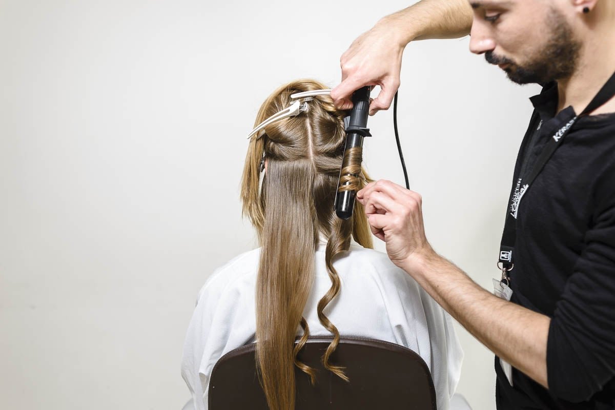 Como fazer ondas no cabelo passo a passo | Kérastase