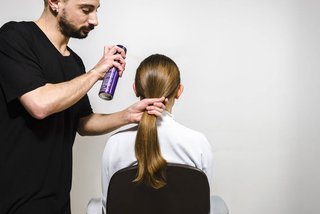 Passo 3 do Tutorial Wrapped Chignon Kérastase