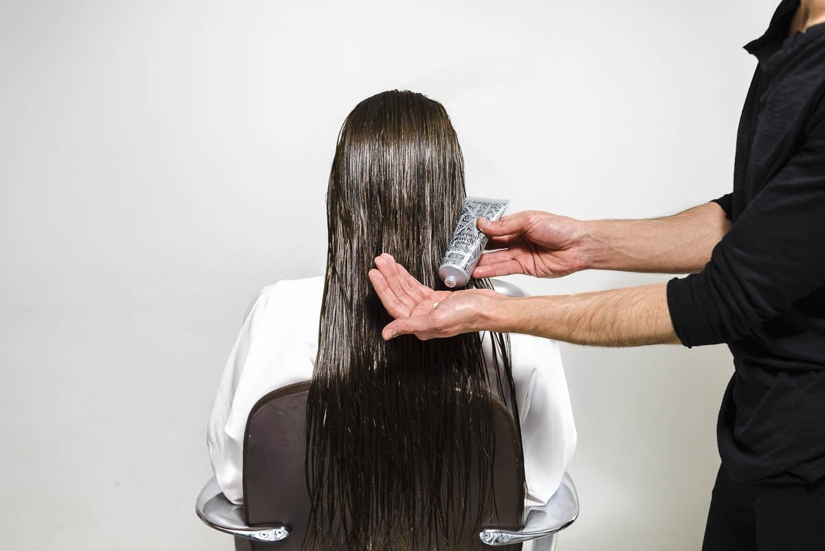 Passo 1 do Tutorial Wrapped Pony Kérastase